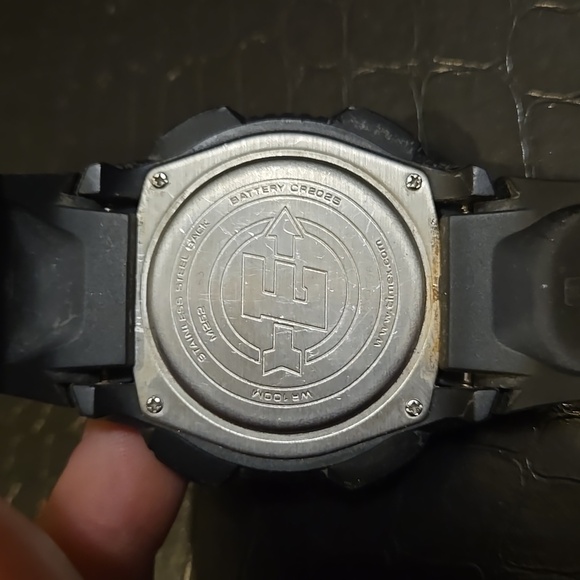 Shock watch - Picture 3 of 4
